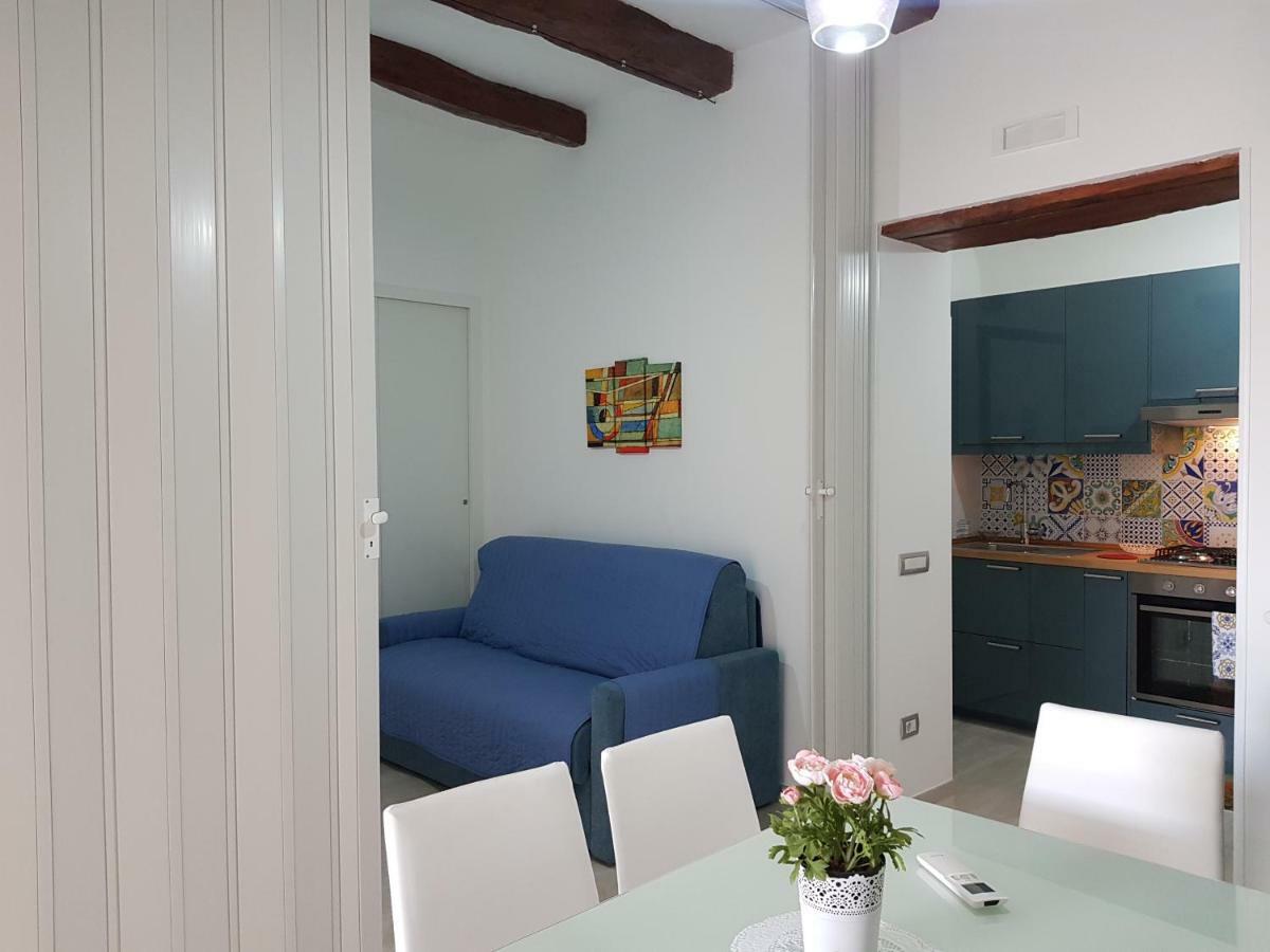 Al Teatro Verdi Luxury Apartment Salerno Kültér fotó