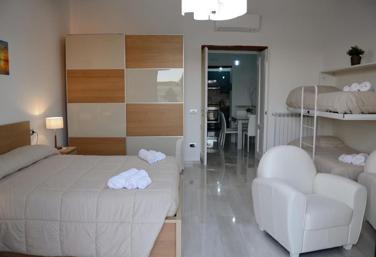 Al Teatro Verdi Luxury Apartment Salerno Kültér fotó