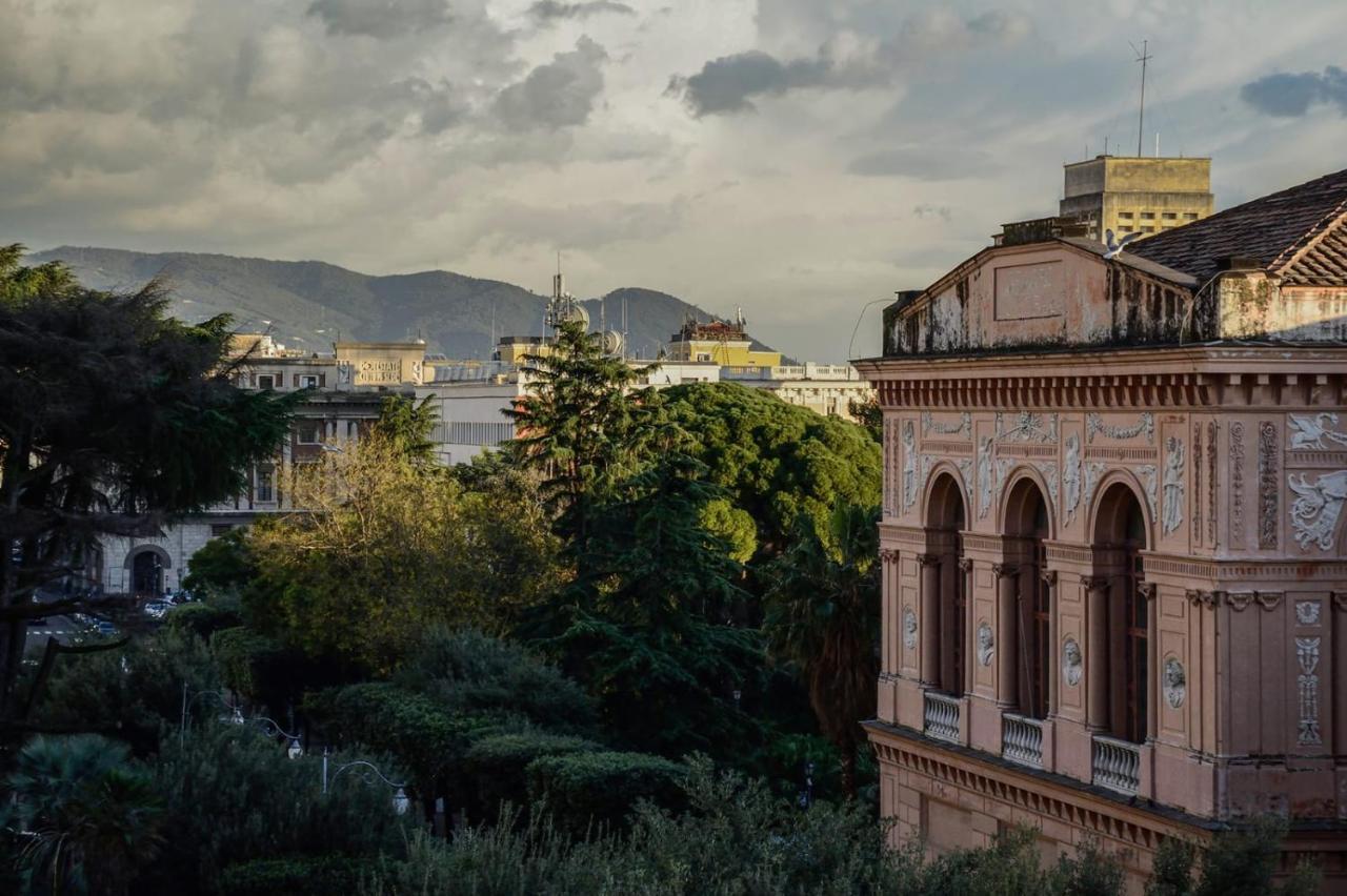 Al Teatro Verdi Luxury Apartment Salerno Kültér fotó
